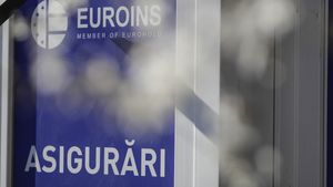SURSE Euroins încearcă să reintre pe piața RCA din România prin trei clone / Toate sunt vizate de percheziții