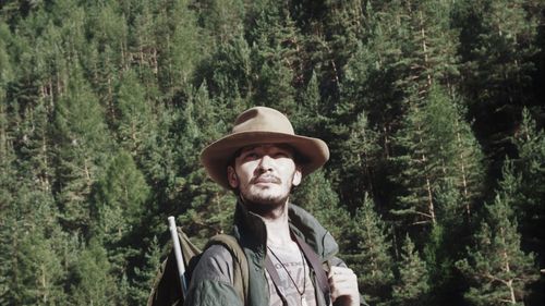 Andrei Hancheș, tânărul ”naturalist de epocă”, îngrijorat de schimbările climatice. Cum vede România sălbatică un pasionat de fotografie, documentar și biodiversitate