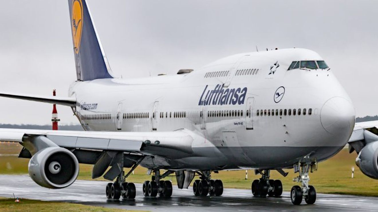 Sibiu: Avion deviat la Bucureşti, din cauza ceţii