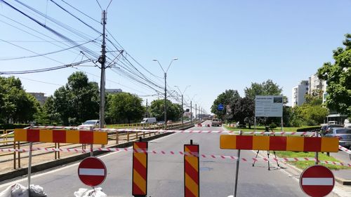 Ce probleme a descoperit Asociația Metrou Ușor la linia 41, pe traseul căreia se efectuează trei lucrări de infrastructură extrem de importante pentru traficul din București