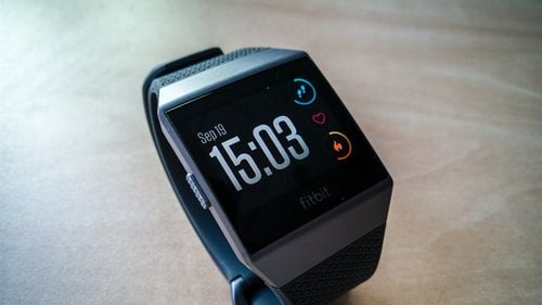 Fitbit, amendată cu 12 milioane de dolari din cauza arsurilor cauzate de ceasul inteligent Ionic