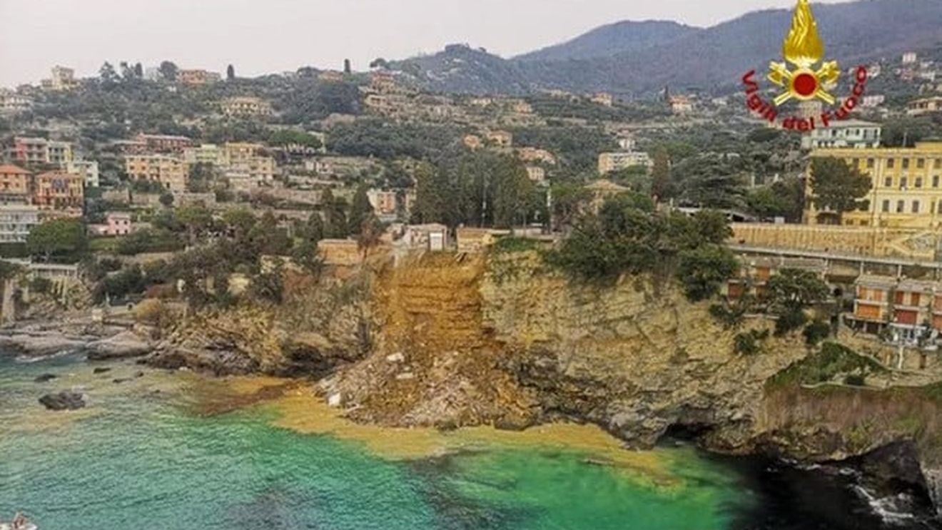 Două persoane au murit în Alpii Francezi după ce autovehiculul în care se aflau a fost surprins de o alunecare de teren