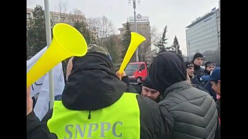 Protest al sindicaliştilor din Poliţie la nivel naţional, generat de „Ordonanţa austerității” / Sidepol, proteste de avertisment miercuri în mai multe judeţe şi în Bucureşti / Se pichetează sediile inspectoratelor judeţene şi se aplică doar avertismente