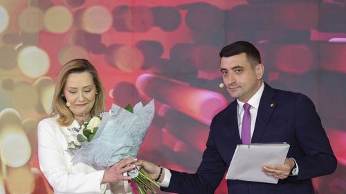 George Simion și-a făcut clip electoral după ce a părăsit dezbaterea candidaților la prezidențiale organizată de Digi24: Alții trebuiau să fie candidații