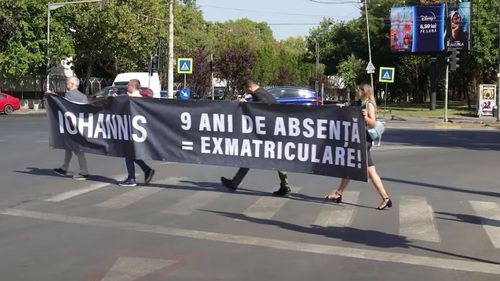 VIDEO Protest USR la Cotroceni, în prima zi de şcoală: ”Actualul preşedinte este un profesor care şi-a ratat menirea” / ”Avem un eşec generalizat”