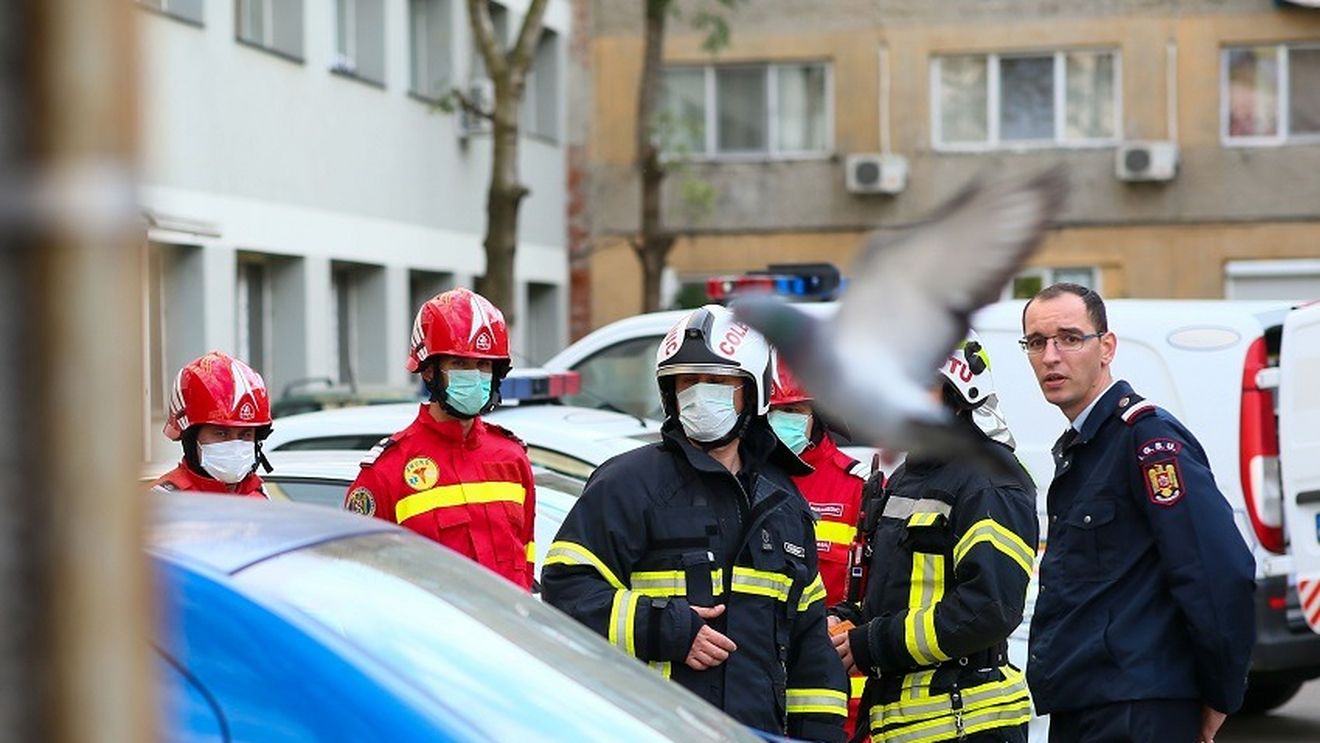 Timișoara: Un bărbat s-a aruncat de la etajul I al locuinței, după ce s-a certat cu soția