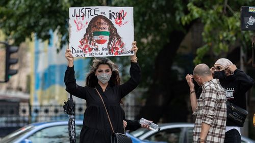 Iran: Activiștii fac apel la proteste în masă sâmbătă, sub sloganul "Începutul sfârșitului!"