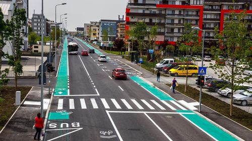 Cluj: Strada din cel mai înghesuit cartier al municipiului, modernizată cu 20 de milioane de lei, plus TVA. Strada are și piste de biciclete de 1,5 metri pe fiecare sens
