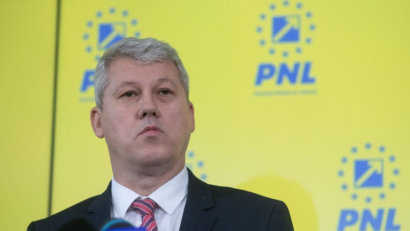 Cătălin Predoiu: Suntem la câteva săptămâni de primul tur şi pot să vă spun, pe date certe, pe date serioase, că suntem în progresie. Crin Antonescu creşte treptat şi se apropie de prima poziţie / Votul util trebuie să meargă la Crin Antonescu