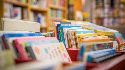 O bibliotecă în limba română, deschisă pentru deținuții români din închisoarea Secondigliano - Napoli
