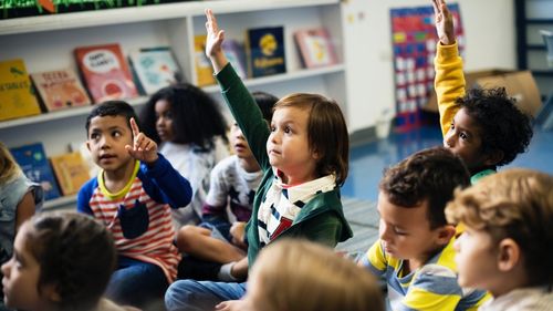 Ministerul Educaţiei anunţă că s-au primit cereri pentru înscrierea a peste 155.000 de copii în clasa pregătitoare / Când are loc cea de-a doua etapă