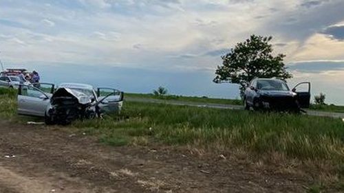 UPDATE Un adult și un copil de 2 ani au murit în urma unui grav accident pe DN2 Urziceni-Buzău/ Alte trei persoane sunt rănite/ Două mașini s-au ciocnit frontal