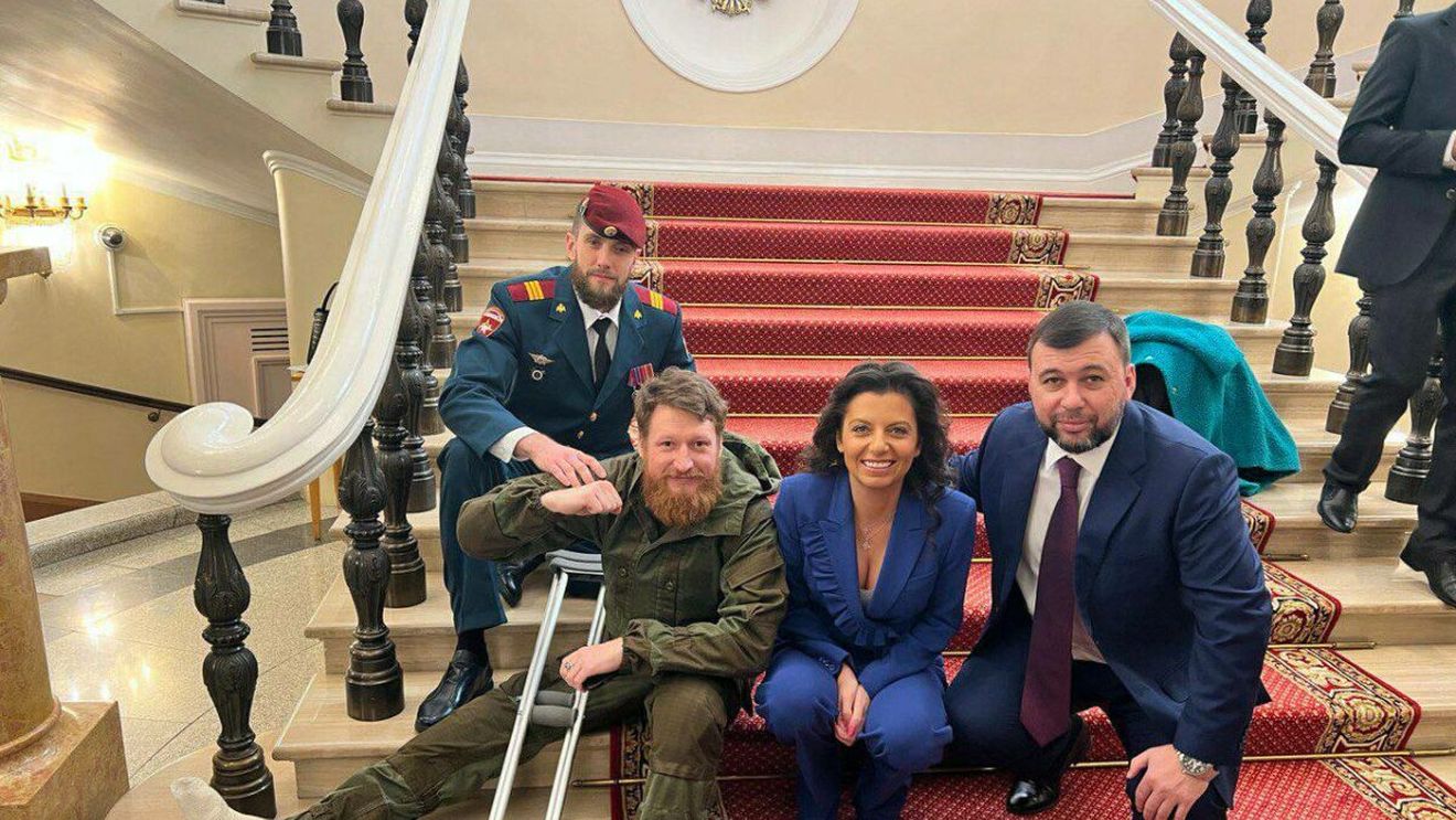 VIDEO Putin îi decorează la Kremlin pe liderii proruşi ai celor patru regiuni ucrainene anexate ilegal și pe propagandista Kremlinului, Margarita Simonian: „Mulțumesc că i-ai eliminat pe canibali”