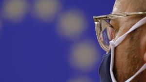 Consiliul European se reunește de urgență, luni, pentru a găsi soluții la criza provocată de noua tulpină de coronavirus din Marea Britanie