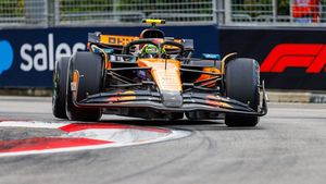 Lando Norris se impune în cursa de sprint a Marelui Premiu al Braziliei de Formula 1 / Piastri, accident care l-a scos din cursă prematur