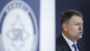Iohannis anunță ca ”prioritate strategică” schimbarea legilor de funcționare a serviciilor secrete și a celorlalte instituții din domeniul securității naționale