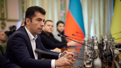 Premierul Bulgariei: Noi am preluat guvernul cu promisiunea de a combate corupția, despre care nu știam că include și limitarea influențelor străine asupra Bulgariei, mai precis a celor din Rusia