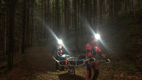 Acţiune a salvamontiştilor din Neamţ pentru recuperarea unei femei care şi-a pierdut cunoştinţa