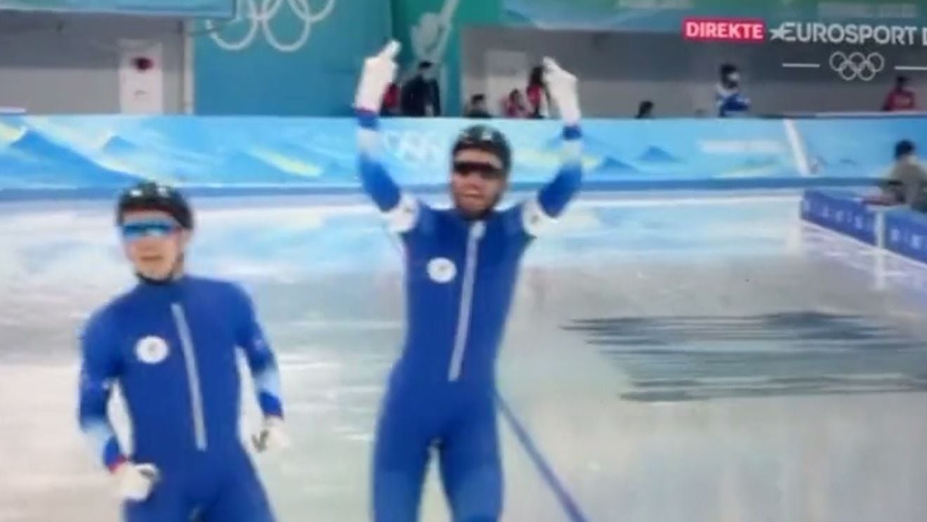 VIDEO Un patinator rus a arătat semne obscene după victoria în fața echipei SUA la Jocurile Olimpice de la Beijing. El și-a cerut scuze ulterior