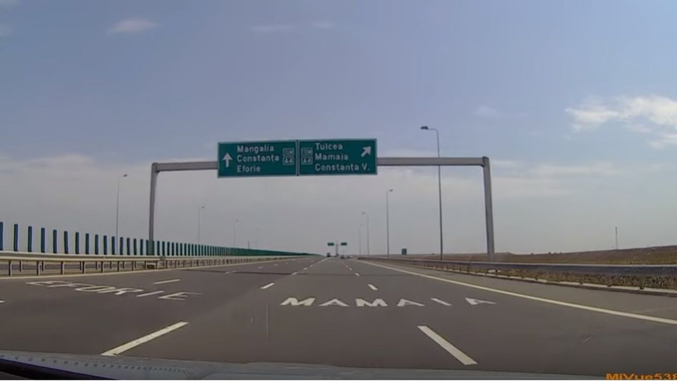 Șoferii care călătoresc spre litoral vor plăti mai mult dacă își alimentează mașinile pe Autostrada Soarelui