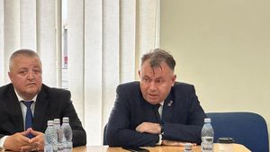 „Pe unde merge toate femeile oftează” - prefectul Daniel Onofrei, despre Nelu Tătaru, candidatul PNL la Consiliul Județean Vaslui / Despre rivalul din PSD: „Nu ai vrea să vezi poza aia noaptea”