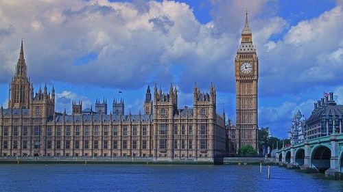 Marea Britanie a ieșit din recesiune