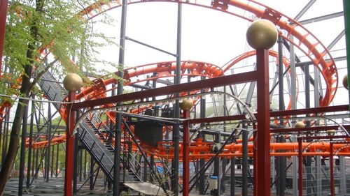 O adolescentă în vârstă de 14 ani a murit într-un accident de roller-coaster, într-un parc de distracții din Danemarca