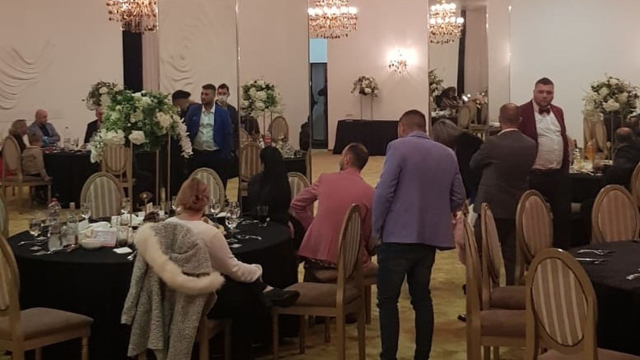 VIDEO Petrecerile continuă în plină explozie de cazuri COVID-19 în restaurante și, mai nou, penthouse-uri/ SURSE La party-ul din apartamentul de lux era prezent și Adrian Copilul Minune