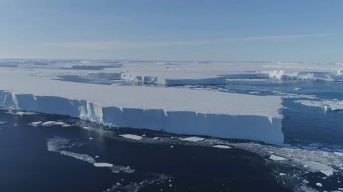 O mare parte din ghețarul Thwaites - cel mai mare din Antarctica - ar putea dispărea până în secolul 23, avertizează experții