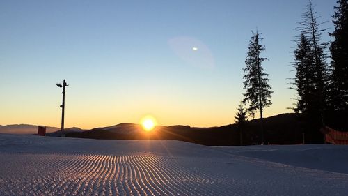 Protest pe pârtiile din Păltiniș / Complexul Arena Platoș va opri pentru un minut activitatea, fiind ”un ultim semnal de alarmă față de indiferența autorităților”