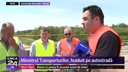Ministrul transporturilor, huiduit și claxonat îndelung pe Autostrada București - Pitești