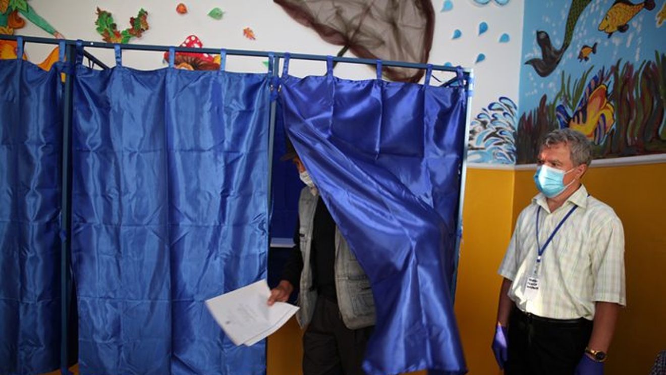 Presa britanică: Alegerile din România și Cehia ar putea explica reticența celor două țări de a intra într-o nouă carantină / Politicienii au considerat că este o măsură nepopulară care ar întârzia alegerile