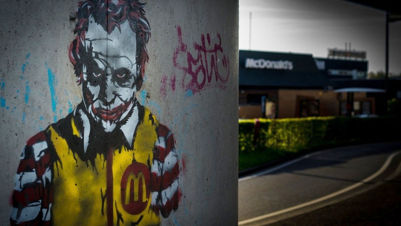 100 de angajați McDonald`s vorbesc pentru BBC despre abuzurile sexuale, hărțuirea și rasismul la locul de muncă