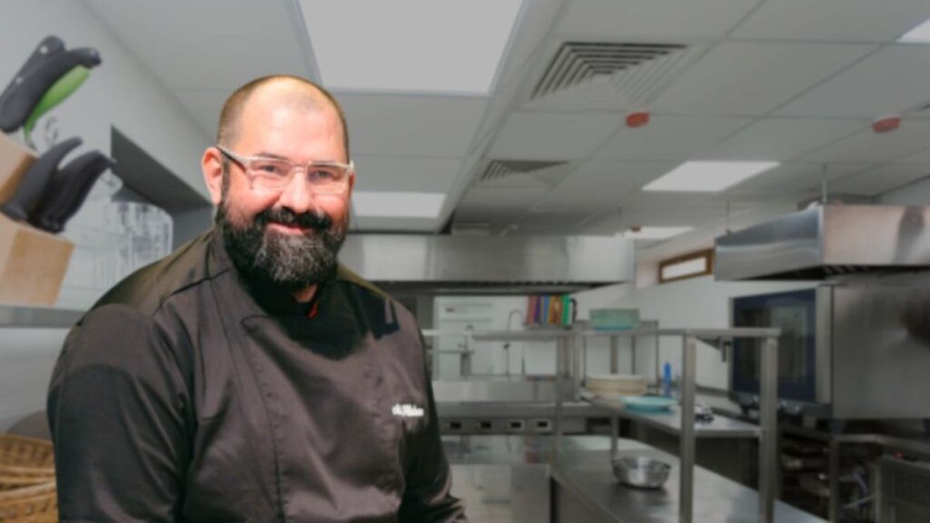 Când bucătăria merge mână în mână cu antropologia culturală, educația și proiectele sociale/ Chef Adrian Hădean: Vrem să oferim bucătarilor o interpretare a gastronomiei plecând de la niște origini pe care le avem în comun cu alte culturi
