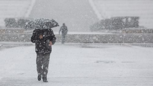 Ministerul Educației: 629 de școli din 8 județe, închise marți din cauza vremii nefavorabile