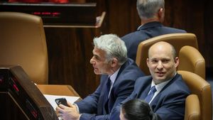 Israel: guvernul de coaliție de opt partide condus de Naftali Bennett a demisionat după un an în funcție și dorește alegeri anticipate. Opoziția condusă de Benjamin Netanyahu vrea să formeze un guvern alternativ