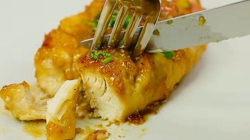 Piept de pui cu sos dulce-acrișor, o rețetă rapidă și savuroasă, gata în câteva minute / Un prânz delicios, de inspirație asiatică