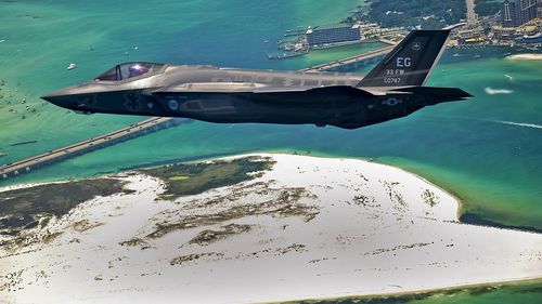 Lockheed Martin va relua livrările de F-35 către Pentagon fără actualizarea completă a unui soft