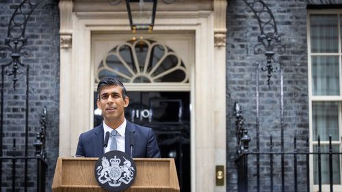 The Wall Street Journal: Declinul Regatului Unit, de la Winston Churchill la Liz Truss și Rishi Sunak / Prin colapsul cabinetului Truss, hobbiții i-au înfrânt decisiv pe thatcheriști. Ceea ce va însemna o trecere de la „Brexit-ul dur” pentru care lupta Boris Johnson la o versiune mai blândă