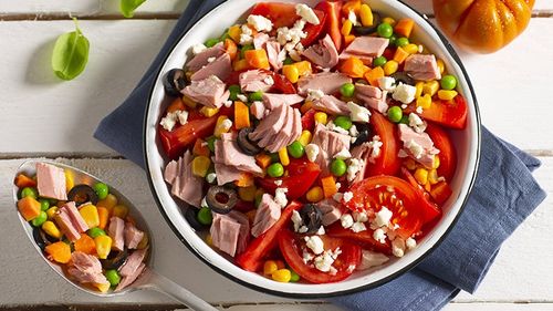 Bowl-uri mediteraneene, un trend colorat pentru masa de prânz / Trei rețete nutritive și echilibrate