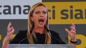 Lidera extremei drepte din Italia, favorită în sondaje pentru alegerile din 25 septembrie, promite că ”va apăra interesele țării în fața UE”/ Giorgia Meloni nu a spus electoratului și că Italia primește de la UE cei mai mulți bani post-pandemie, 192 miliarde de euro