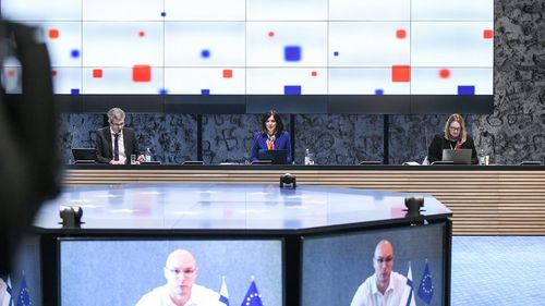 Miniștrii educației din UE vor coordonare în fața crizei Covid-19. Cum se traduce “unitatea” europeană când vine vorba de redeschiderea școlilor