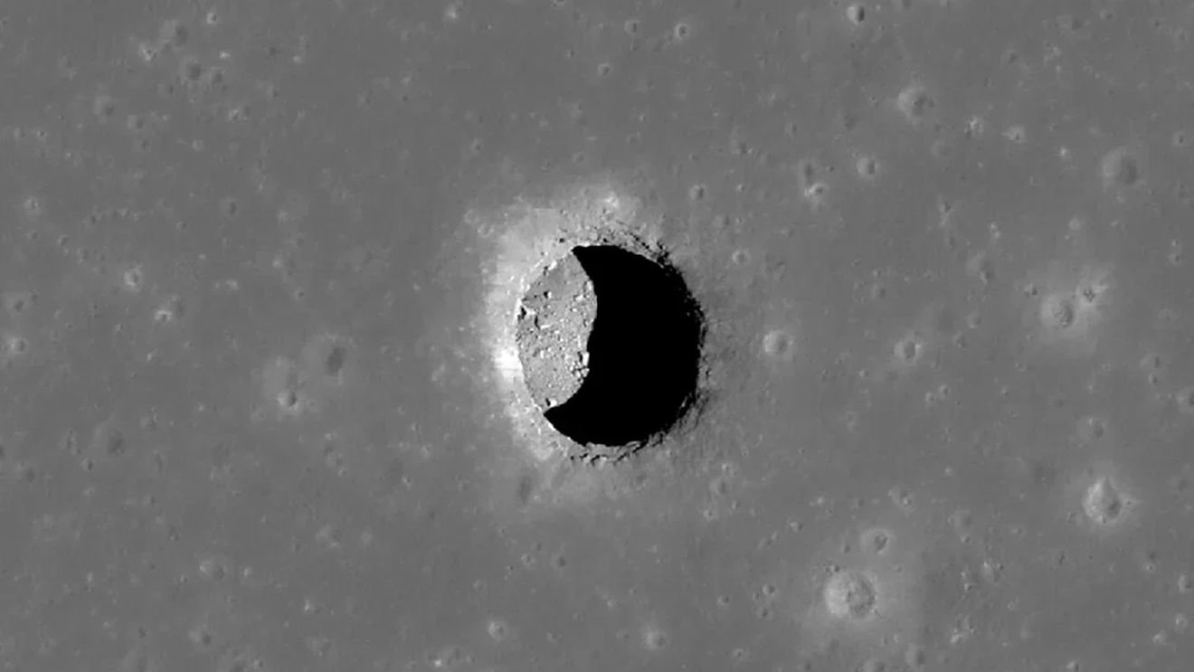 O peșteră care ar putea adăposti astronauți, descoperită sub Marea Liniștii de pe Lună