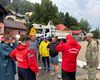 Furtunile au generat pagube în 16 județe și în București: 123 de copaci și cinci stâlpi, doborâți de vânt, 88 de autoturisme avariate în toată țara / Circulația, afectată pe patru drumuri naționale / Viitura formată pe DN1, în Bușteni, a surprins aproximativ 30 de autoturisme