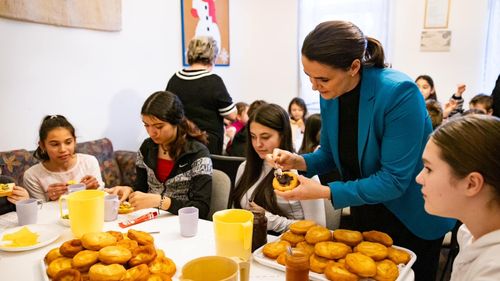 Scandal în Ungaria: Viktor Orban se delimitează indirect de președinta Katalin Novak după grațierea unui condamnat care a ajutat un pedofil. Premierul anunță o modificare a constituției care să împiedice astfel de grațieri