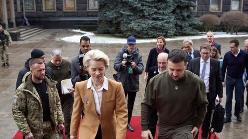 Comisia Europeană a concediat un translator din cauza unor temeri în legătură cu încălcarea normelor de securitate în timpul unei întâlniri cu Zelenski