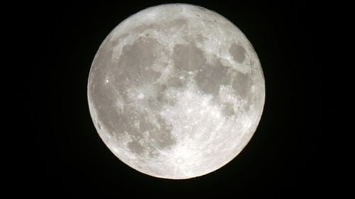 Rușii au început să cerceteze primele informații primite de la sonda spațială, lansată la 47 de ani de la ultima aselenizare