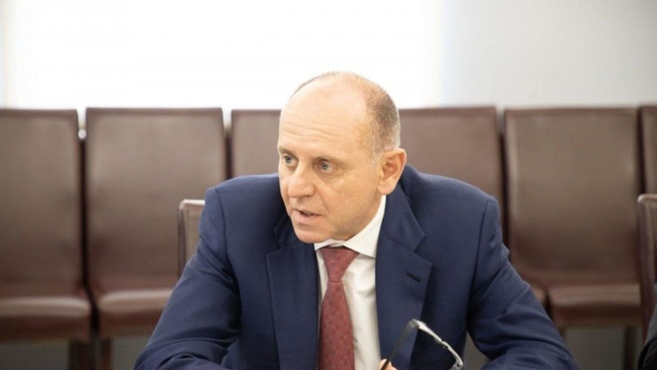 Guvernul a adoptat o OUG prin care se permite companiilor din România controlate de oligarhi ruși, cu conturi blocate, să intre sub un sistem de supraveghere al statului român