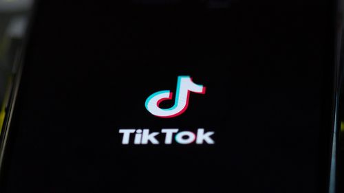 Audierea TikTok în Parlamentul European: Reprezentanții companiei susțin că a fost destructurată săptămâna trecută o rețea de 78 de conturi care țintea publicul român / 66 de mii de conturi false, închise din septembrie