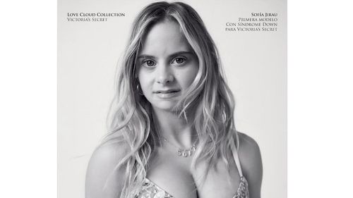 A apărut primul model cu sindrom Down într-o colecție Victoria's Secret: ”În sfârșit pot să vă spun marele meu secret”